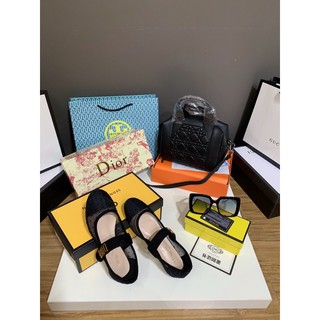 Dior bệt màu đen