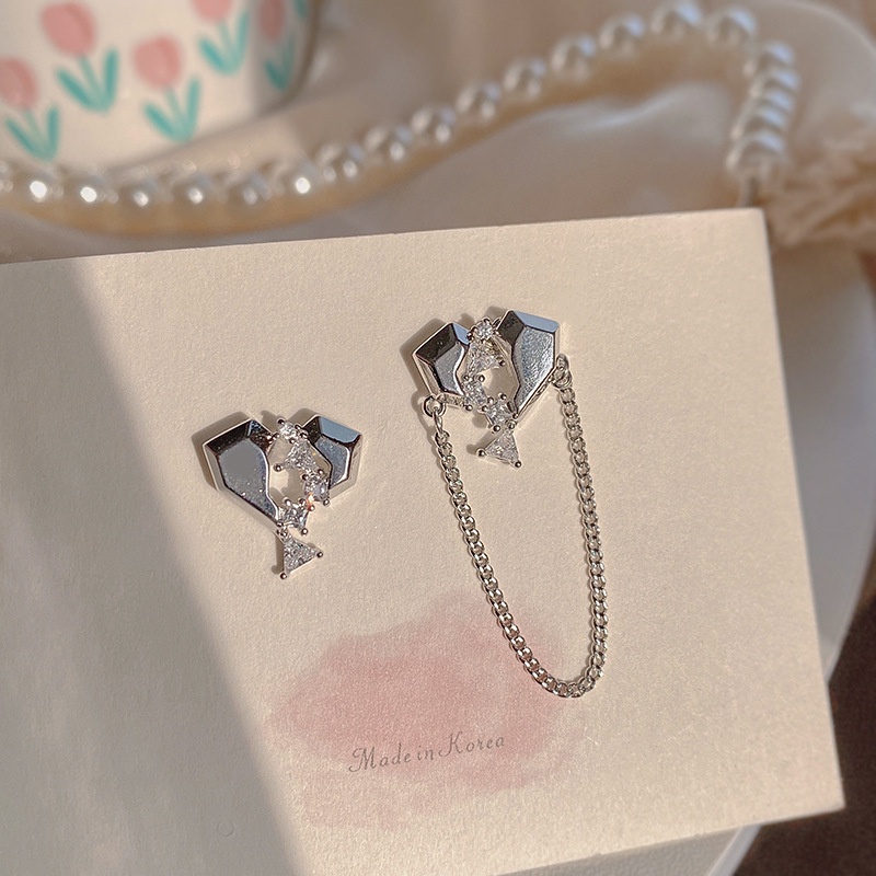 Khuyên Tai Thép Không Đối Xứng Đính Đá Zircon Phong Cách Hàn Quốc S925