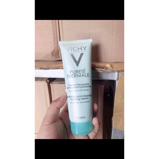Sữa rửa mặt vichy