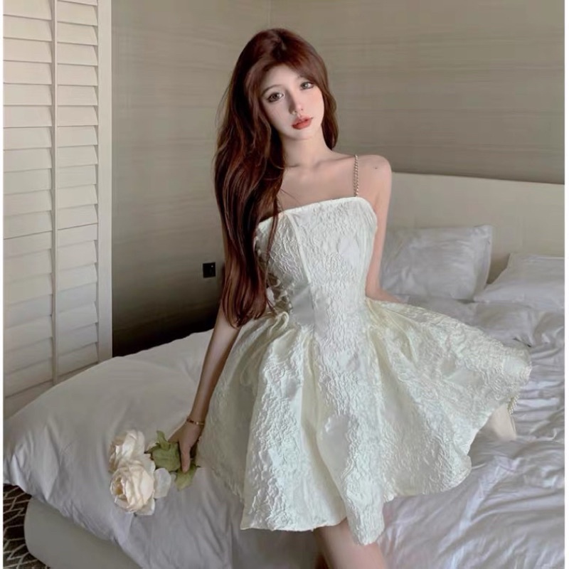 ĐẦM XOÈ HAI DÂY NGỌC CÔNG CHÚA