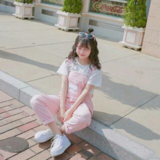 Quần yếm hồng