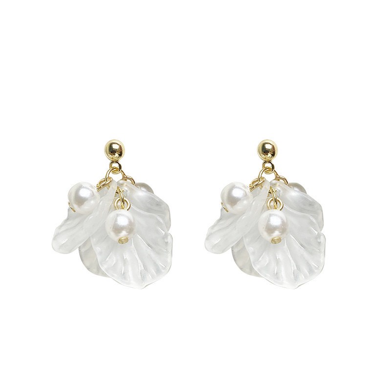 Bông tai cánh hoa trắng KA05 Mayconner