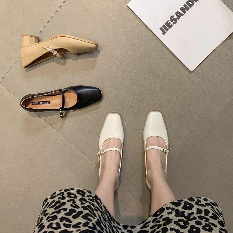 Giày Mary Jane mũi dài