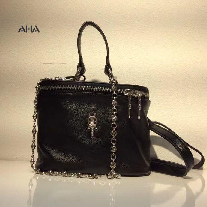 Túi Xách Nữ Phối Dây Xích Kiểu Dáng Thời Trang Sành Điệu