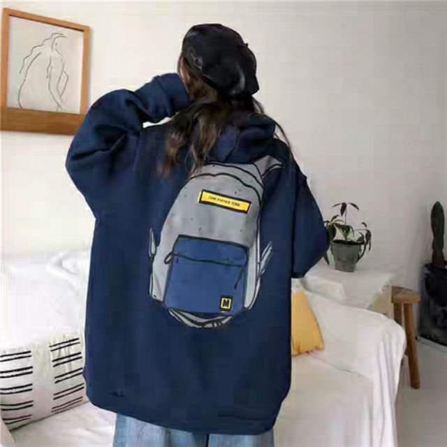 - Áo hoodie hình balo