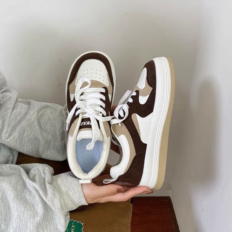 : Giày Nâu Pha Trắng 2022