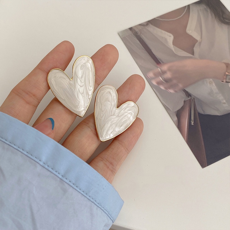 Khuyên Tai Nữ Hình Trái Tim Thời Trang Hàn Quốc Xinh Xắn