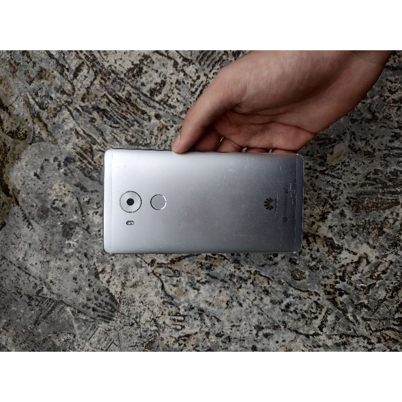 Điện thoại giá rẻ Huawei Mate 8 - Ram 4G/64G - Chip Kirin 950