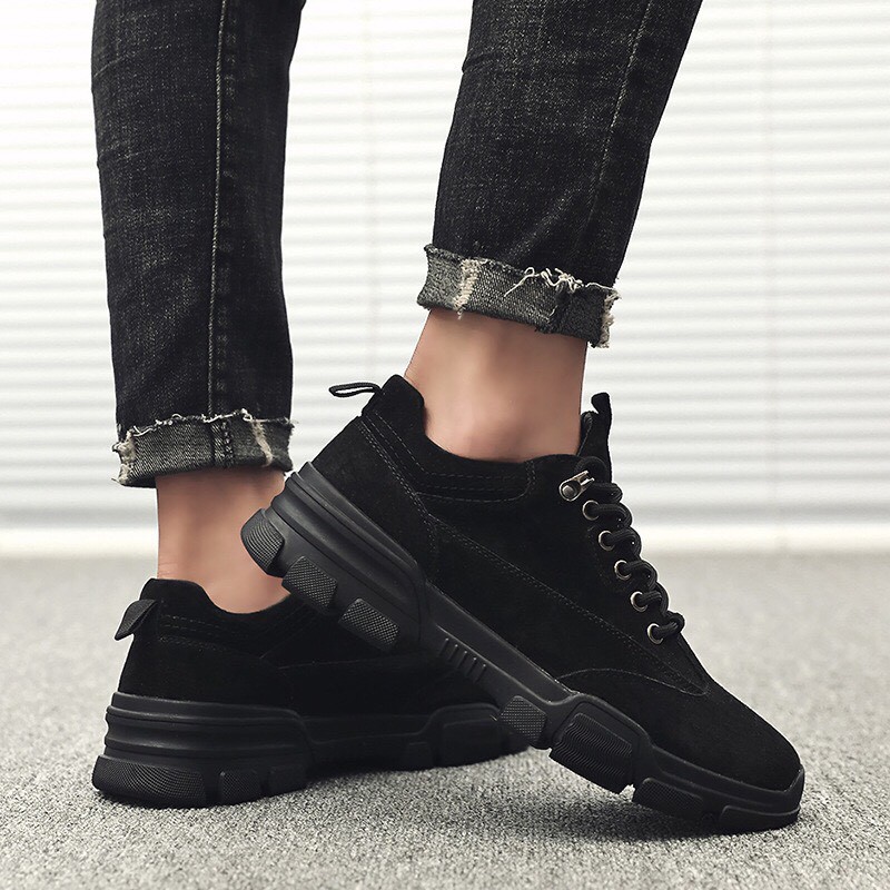 Giày sneaker nam da lộn màu đen cực chất | BigBuy360 - bigbuy360.vn