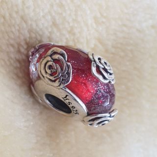 Charm glass bọc bạc hoa hồng