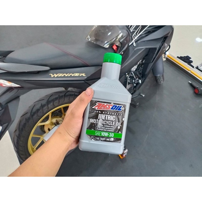 Nhớt Amsoil Metric Synthetic 10w30