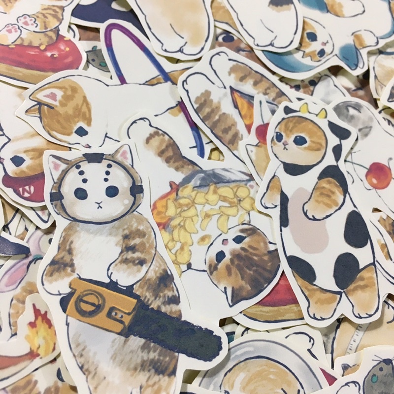 Phần quà sticker may mắn tặng kèm