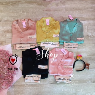Bộ Lụa Satin Cộc Dài Chữ Viền