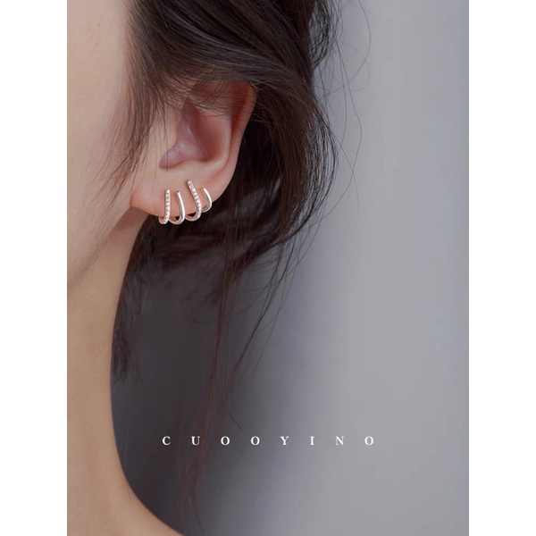 Bông tai đính đá thiết kế xinh xắn