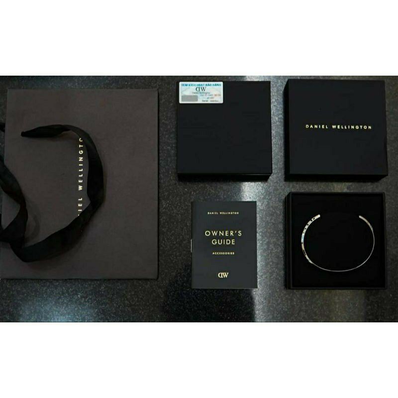 Vòng đeo tay Cuff Daniel wellington bh 2 năm