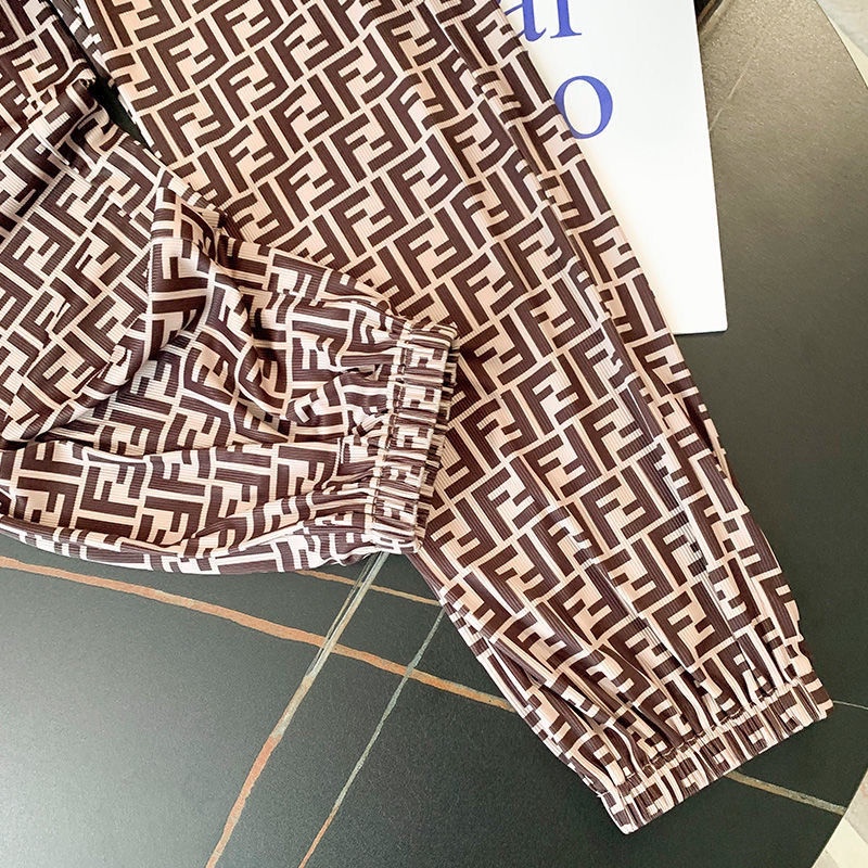 Set áo thun và quần dài cao cấp dáng rộng phong cách thời trang thể thao 2022 có bán lẻ