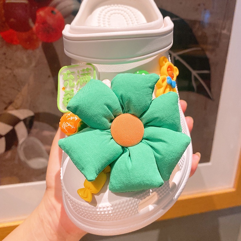 hoa phóng đại phụ kiện dép Crocs charm DIY khóa giày crocs jibbitz Nhựa trang sức Phụ kiện trang trí giày crocs nút trang trí giày trẻ em Dép Sandal Đồ trang sức Quà tặng sáng tạo món quà đặc biệt