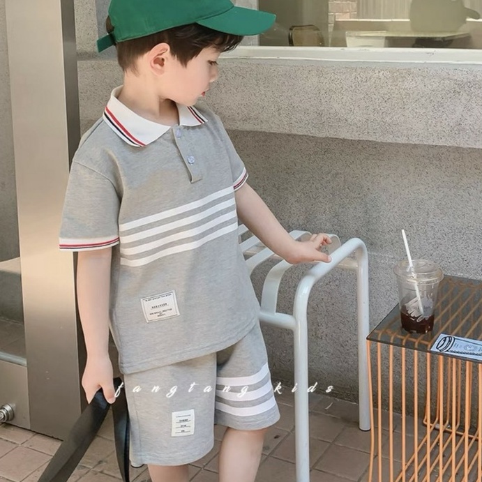 Bộ quần áo bé trai Hàn Quốc, Set Áo Polo và Quần short 4 vạch kẻ ngang công tử cho bé từ 7 đến 18 kg