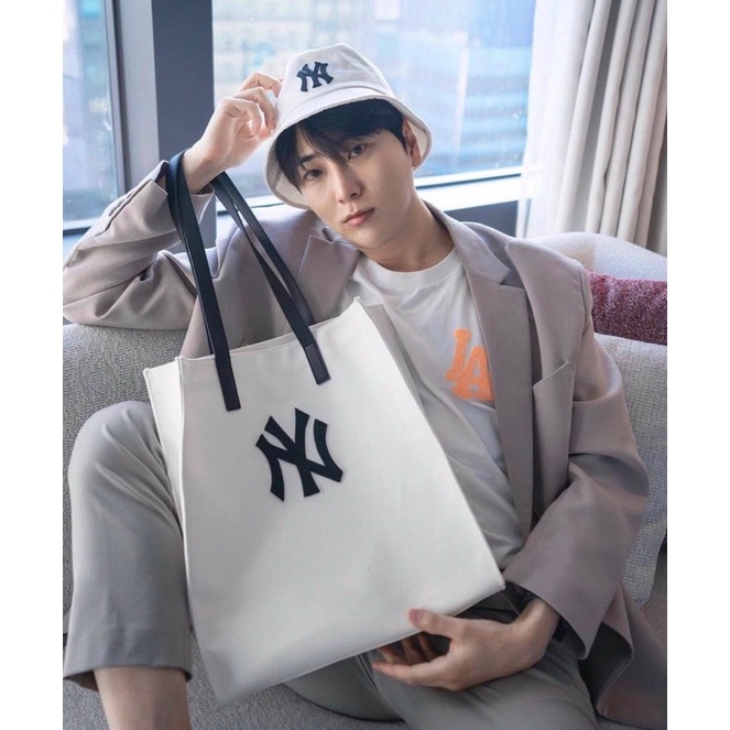 Túi Xách MLB Xuất Xịn Loại Du Lịch Trắng Đen
