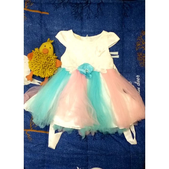 Đầm bé gái hàng thanh lý đã qua sử dụng