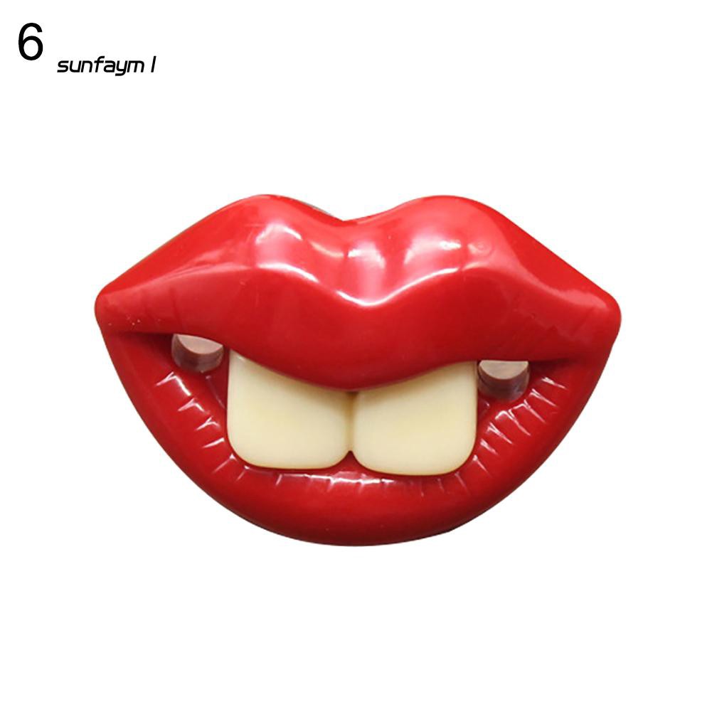 Núm vú silicone hình đôi môi cho bé