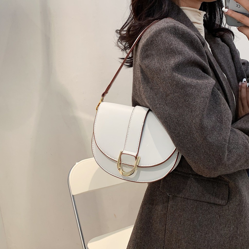 Túi da nữ đáy tròn khóa lớn thời trang - MA281 | BigBuy360 - bigbuy360.vn