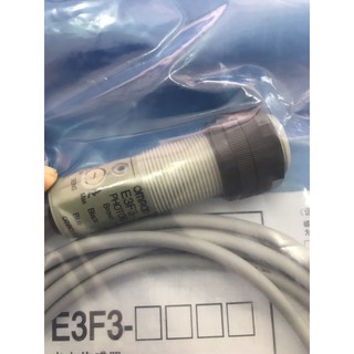 🔦 CẢM BIẾN QUANG OMRON E3F3-D32 | KHUẾCH TÁN ÁNH SÁNG – BỀN BỈ – GIÁ HỢP LÝ