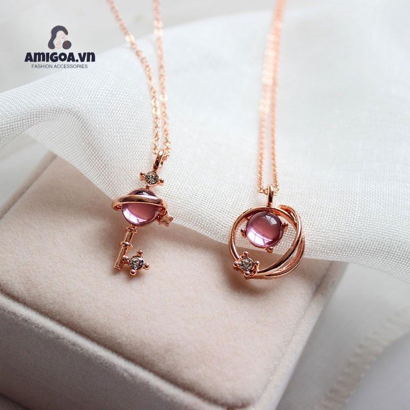 【amigoa.vn】Vòng cổ Hình Chìa Khóa Mắt Mèo Hành Tinh Đầy Sao Màu Sắc Rực Rỡ