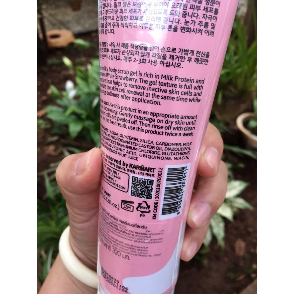 320GR_Tẩy Da Chết Toàn Thân Cathy Doll White Milk Shine Peeling Body Scrub