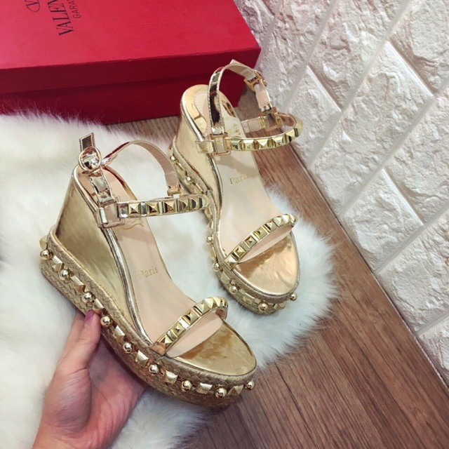 🍒 Sandal louboutine
