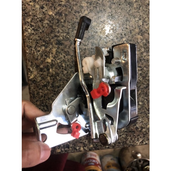 Ổ ngậm cánh cửa cho xe vinasuki 5 tạ /giá 1 cái/ BÊN LÁI