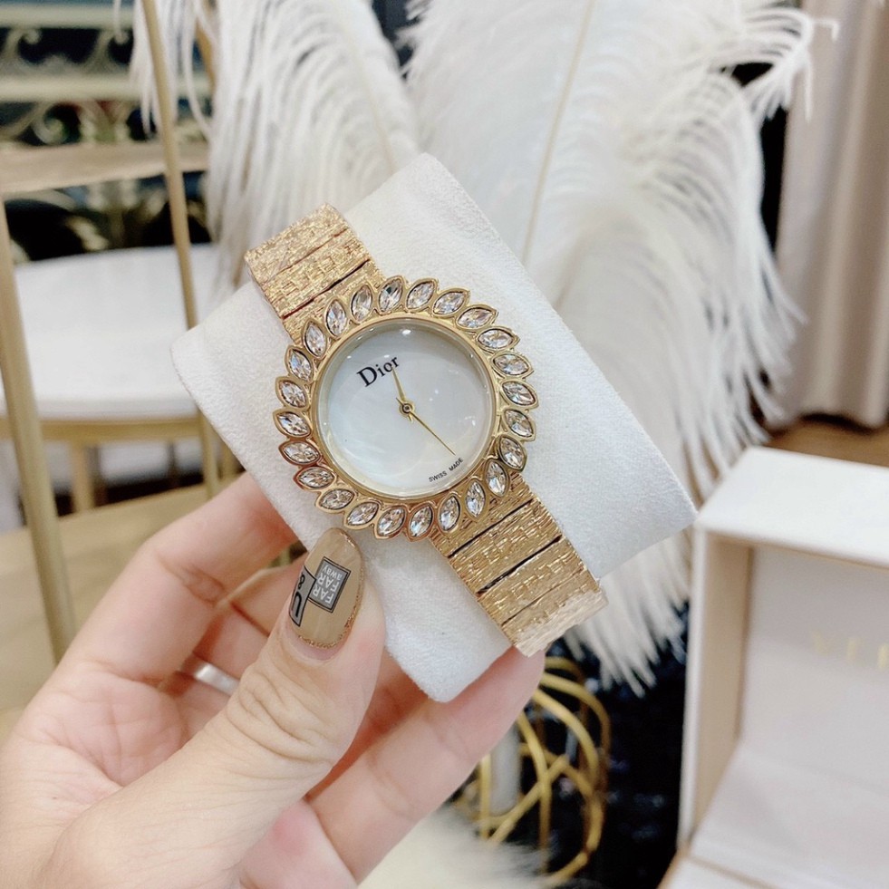 Đồng hô đeo tay thời trang, đồng hồ nữ đẹp cao cấp DIOR dây mành dáng lắc tay mặt kim loại đính đá
