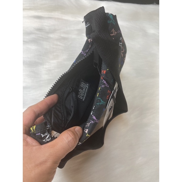 Túi xách nữ NY Monogram Hobo black