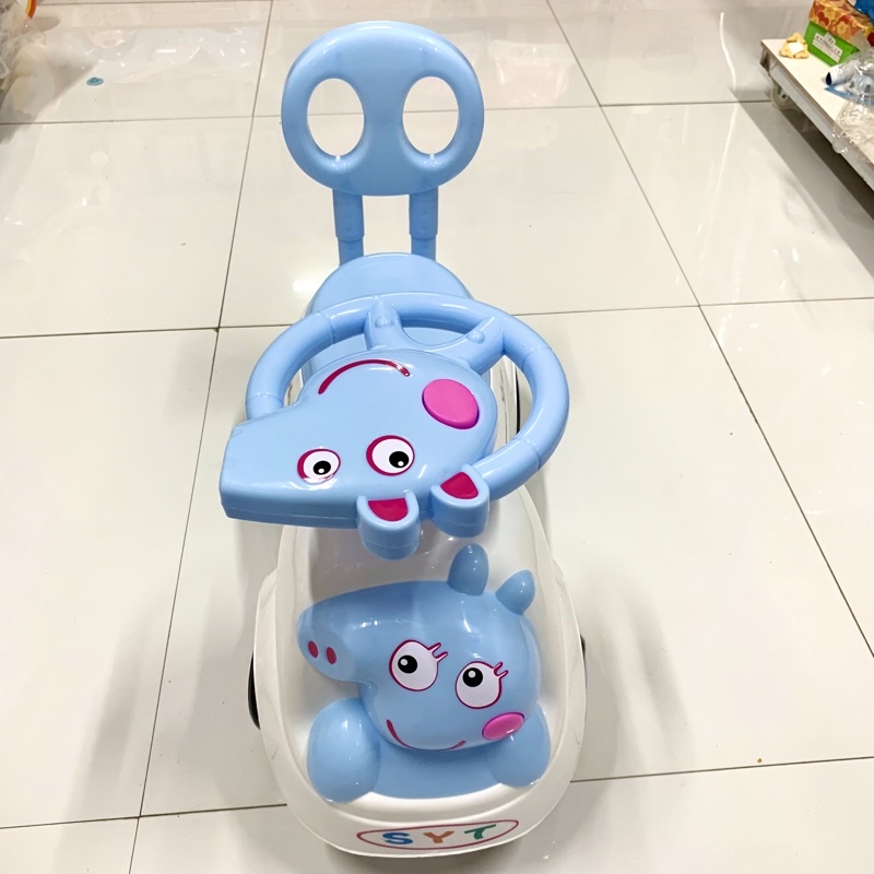 XE LẮC CHÒI CHÂN HEO CÓ NHẠC +CÒI CHO BÉ