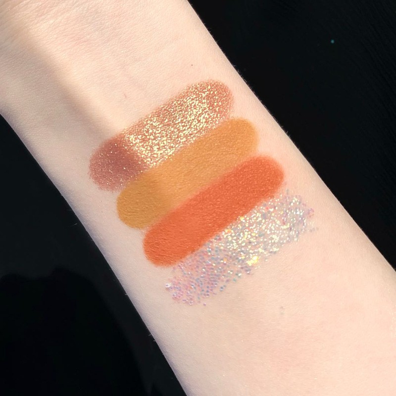 Bảng phấn mắt 4 ô nhũ lì DIkalu Pumpkin Wine Red Sena Beauty | BigBuy360 - bigbuy360.vn