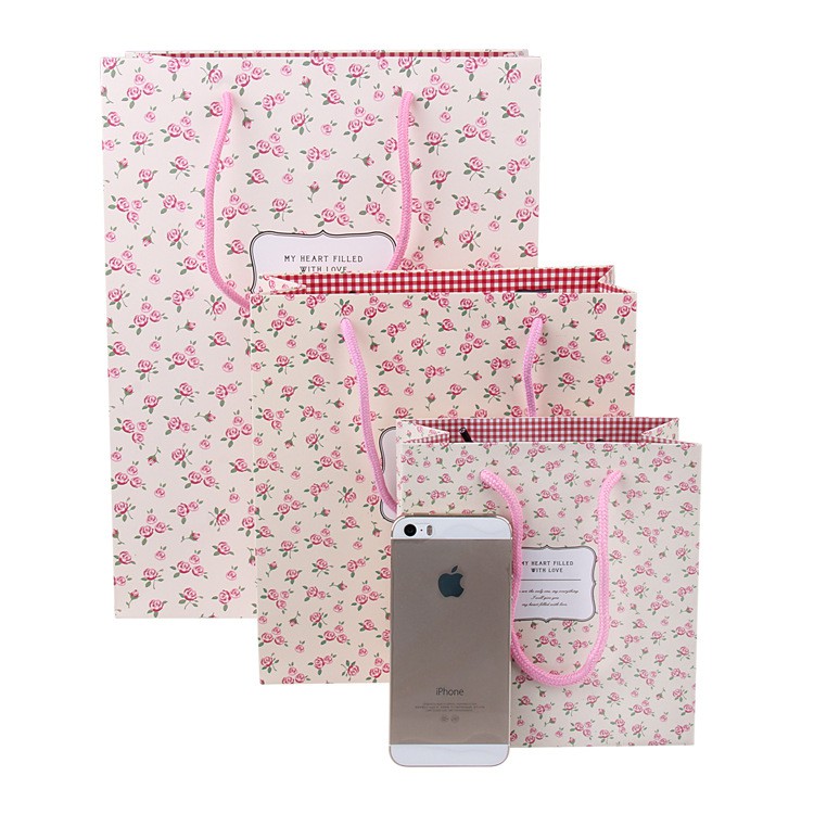 Túi quà giấy họa tiết hoa nhí floral tặng sinh nhật valentine giáng sinh phụ kiện quà tặng king9 | BigBuy360 - bigbuy360.vn