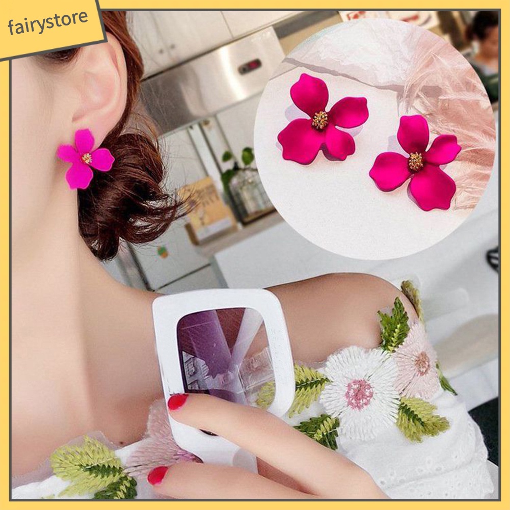 Khuyên tai mặt hình hoa xinh xắn dễ thương dành cho nữ