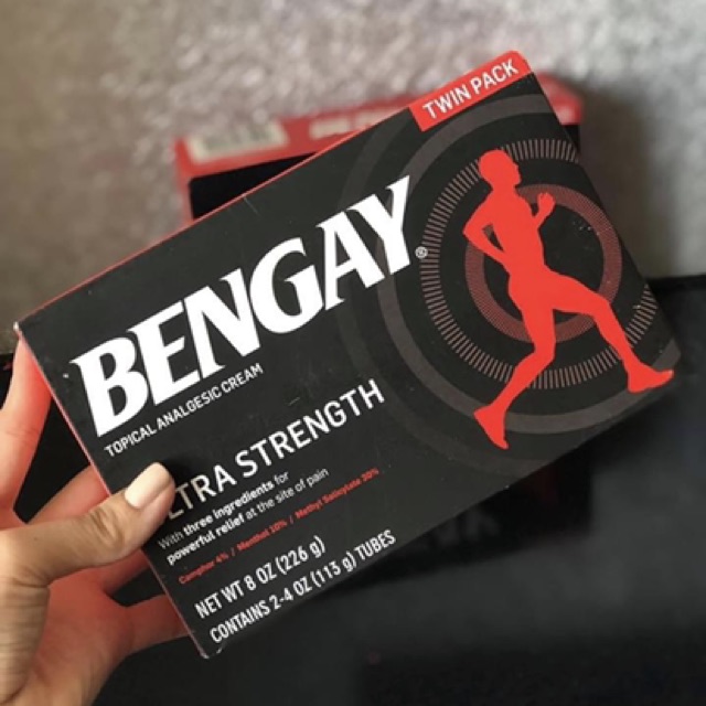 Kem trị nhức mỏi Bengay Ultra Strength hộp 2 cây 113gr