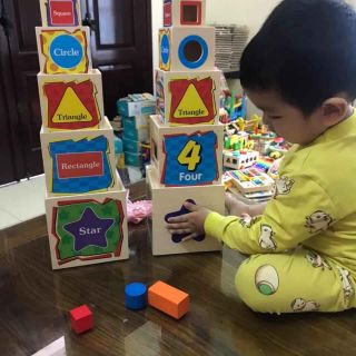 Tháp xếp chồng cho bé