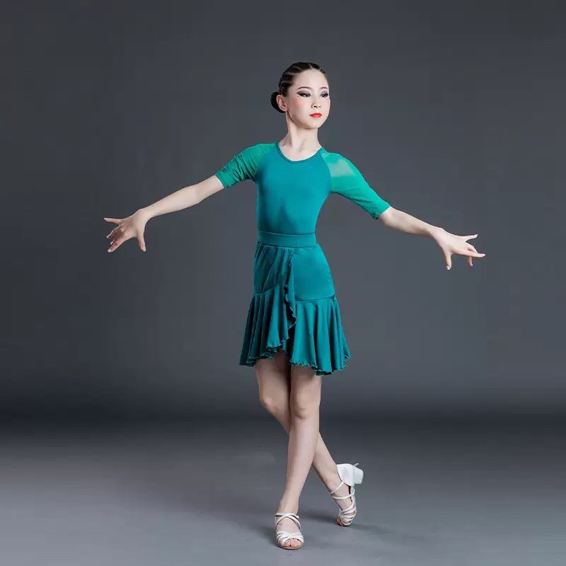 Đầm khiêu vũ trẻ em