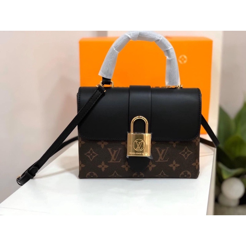 Túi Ngọc Trinh Ỏ khoá Không kèm khăn (kèm hộp) size 21 hàng Đẹp ảnh thật