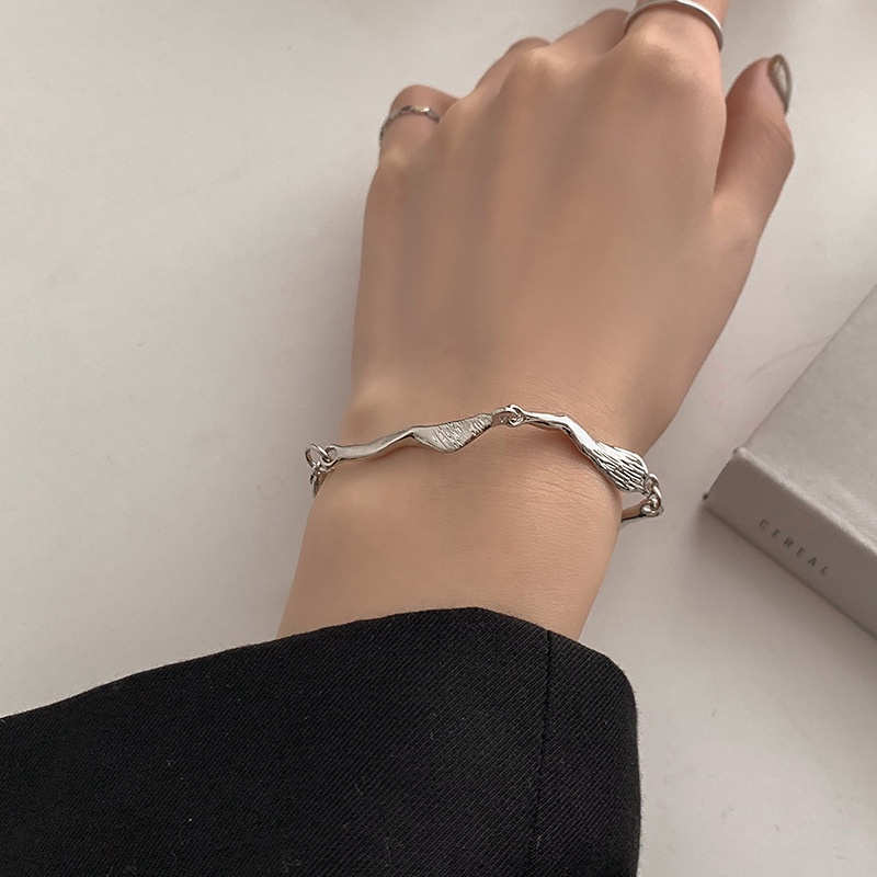 OIMG  Vòng Đeo Tay Bằng Thép Titan Màu Bạc Có Thể Điều Chỉnh Cho Nữ
