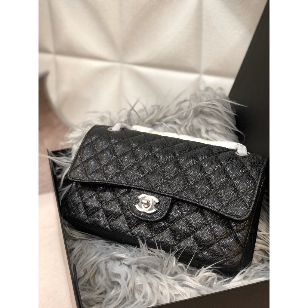 Túi hộp đen classic da hạt size 26cm