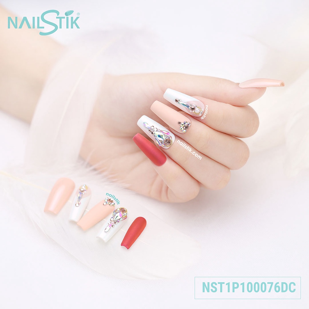 Móng úp thiết kế by NAILSTIK, màu trắng sữa,hồng da, form móng coffin, 076