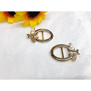 đầu dây thắt lưng có hình chú ong màu vàng