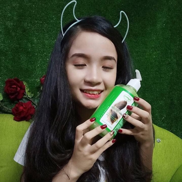 Dầu gội bưởi Huyền Lê 500ml