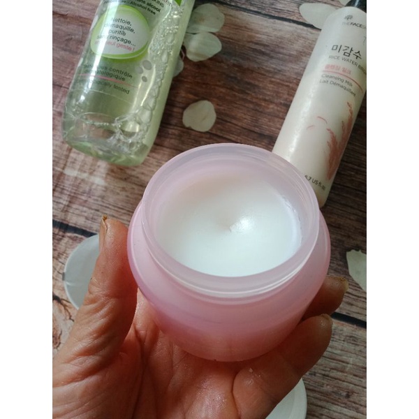 Tẩy trang hàng si xịn hàng đảm bảo chất lượng