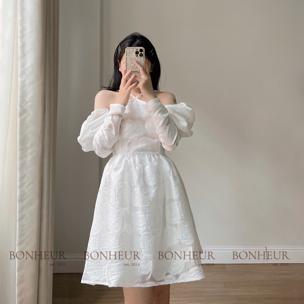Váy trễ vai đầm xoè cổ yếm tay bồng dài chất voan hoa hồng cao cấp Bonheur Celina Dress