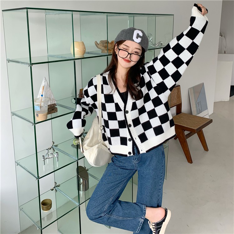 Áo khoác cardigan dệt kim mềm mại tay dài dáng rộng cổ V họa tiết ô sọc