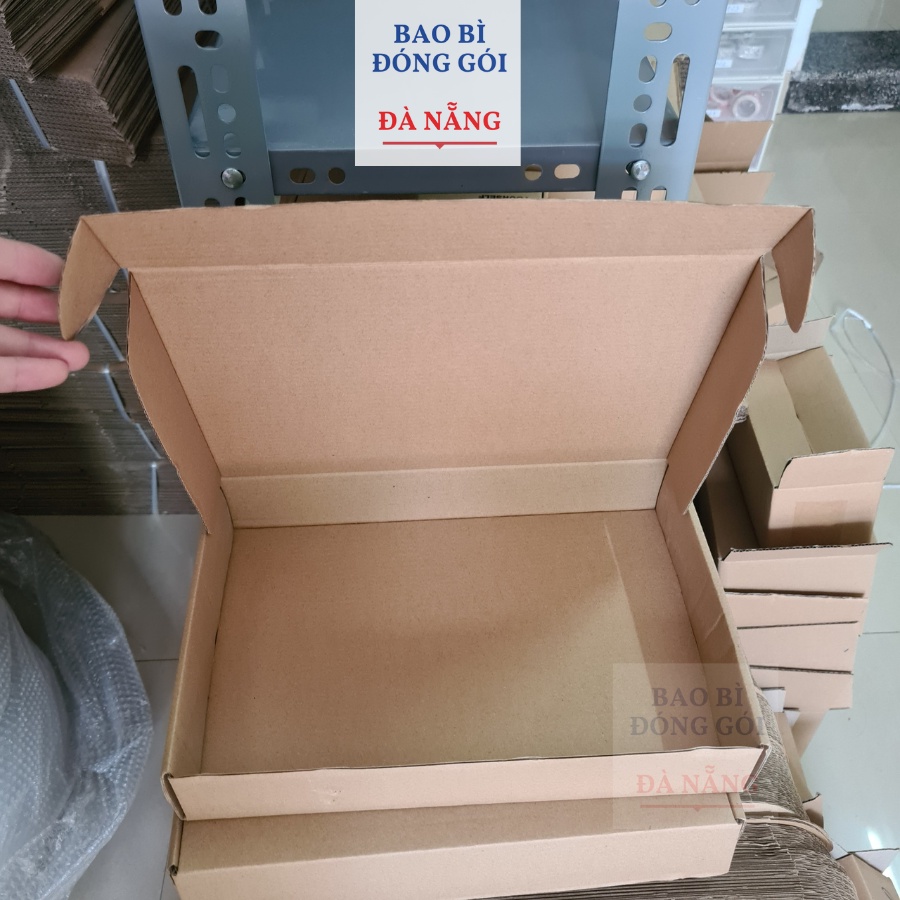 Hộp carton nắp gài, hộp quà tặng, đựng quần áo, đóng hàng, nhiều kích cỡ